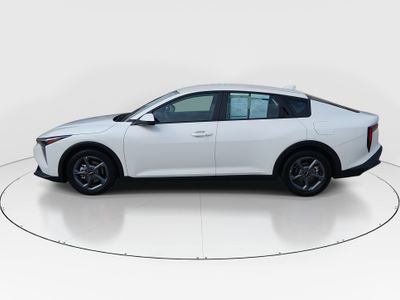2025 Kia K4 - Photo 4