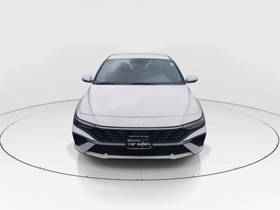 2024 Hyundai Elantra - Photo 2