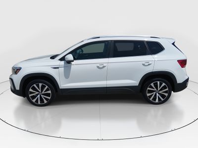 2024 Volkswagen Taos - Photo 4