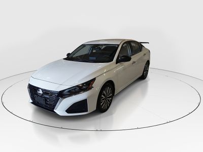 2025 Nissan Altima - Photo 3