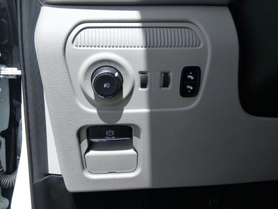 2024 Jeep Wagoneer L — photo 13 view