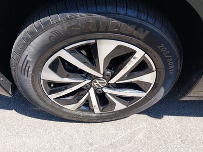 2024 Volkswagen Jetta - Photo 10