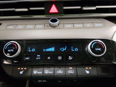 2024 Hyundai Elantra - Photo 20