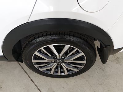 2024 Nissan Kicks — photo 10 view