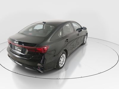 2023 Kia Forte - Photo 7