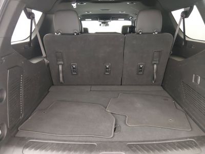 2023 Chevrolet Suburban - Photo 11