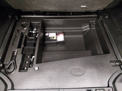 2025 Land Rover Defender - Photo 19