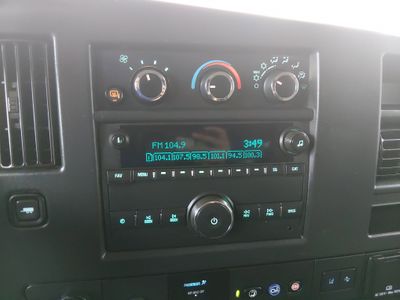 2024 Chevrolet Express Passenger - Photo 18