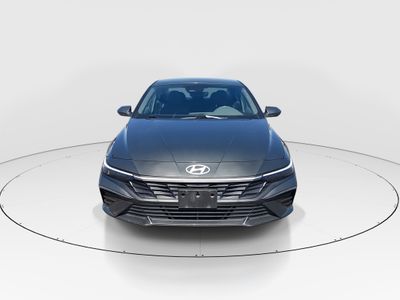 2024 Hyundai Elantra - Photo 2
