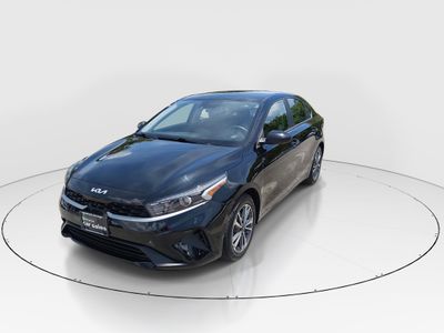 2023 Kia Forte - Photo 3