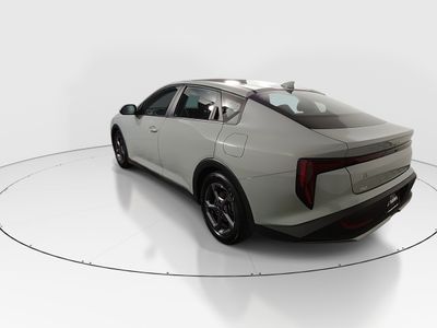 2025 Kia K4 - Photo 5