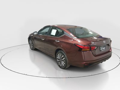 2025 Nissan Altima - Photo 5