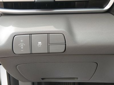 2024 Hyundai Elantra - Photo 13