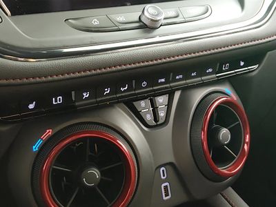 2025 Chevrolet Blazer - Photo 18