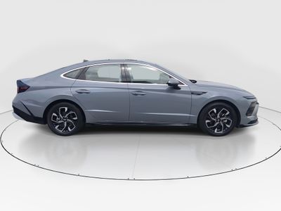 2024 Hyundai Sonata - Photo 8