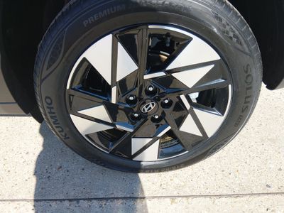 2025 Hyundai Kona — photo 10 view