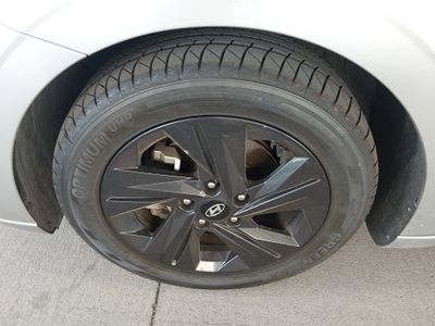 2023 Hyundai Elantra - Photo 10