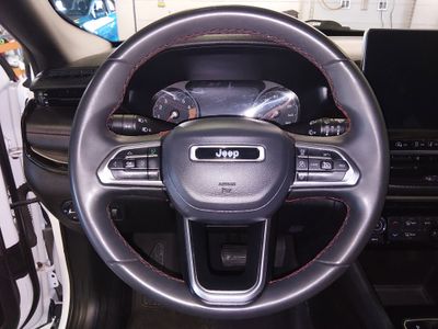 2023 Jeep Compass - Photo 12