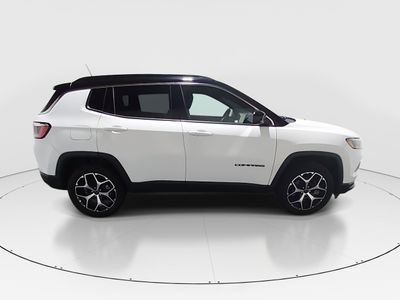 2025 Jeep Compass - Photo 8