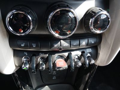 2023 MINI Convertible - Photo 18