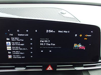 2025 Hyundai Elantra - Photo 17