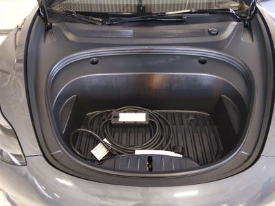 2023 Tesla Model 3 — photo 17 view