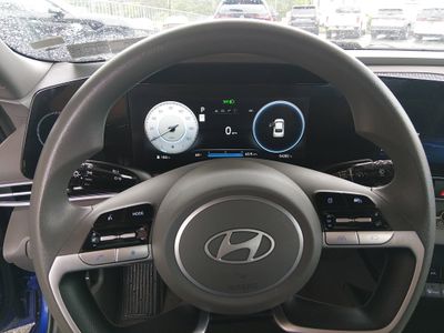 2024 Hyundai Elantra - Photo 14