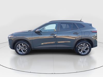 2025 Chevrolet Trax - Photo 4