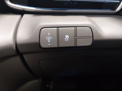 2024 Hyundai Elantra - Photo 13
