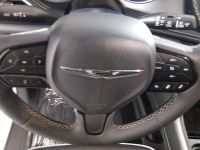 2025 Chrysler Pacifica - Photo 12