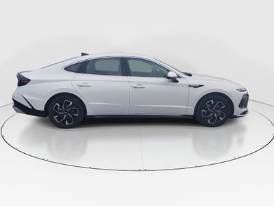 2024 Hyundai Sonata - Photo 8