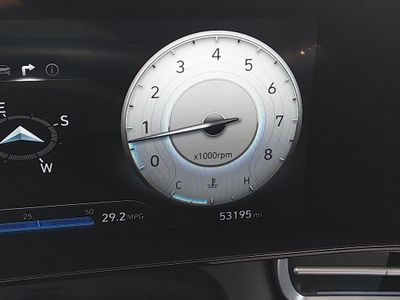 2024 Hyundai Elantra - Photo 14