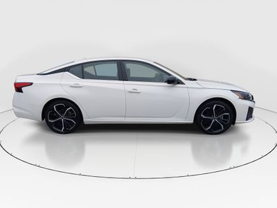 2024 Nissan Altima - Photo 8