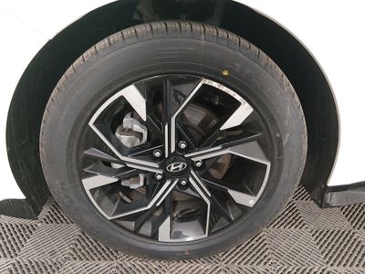 2025 Hyundai Sonata - Photo 10