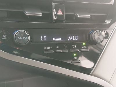 2023 Toyota Camry — photo 18 view