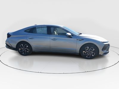 2024 Hyundai Sonata - Photo 8