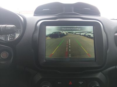 2023 Jeep Renegade - Photo 16