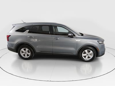 2023 Kia Sorento — photo 8 view