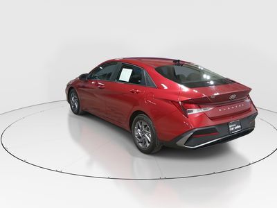 2024 Hyundai Elantra - Photo 5