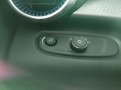 2025 Chevrolet Trax - Photo 13