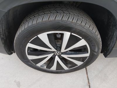 2024 Volkswagen Taos - Photo 10