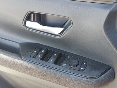 2025 Nissan Kicks - Photo 17