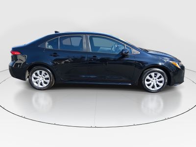 2025 Toyota Corolla - Photo 8