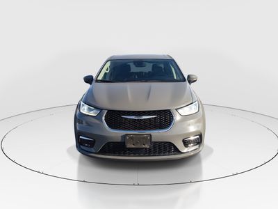 2023 Chrysler Pacifica — side profile view