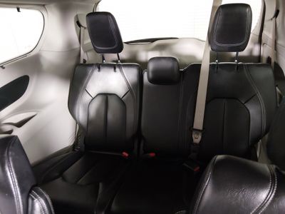 2022 Chrysler Pacifica - Photo 17