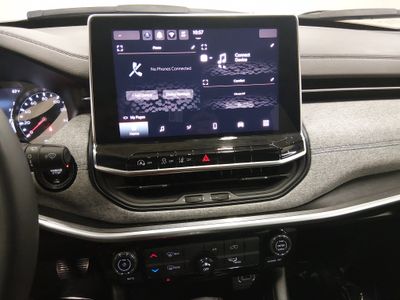 2024 Jeep Compass - Photo 13