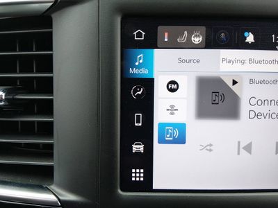 2023 Chrysler Voyager - Photo 20
