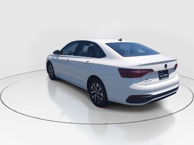 2024 Volkswagen Jetta - Photo 5