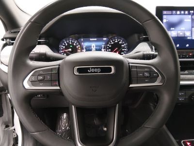 2024 Jeep Compass — photo 12 view