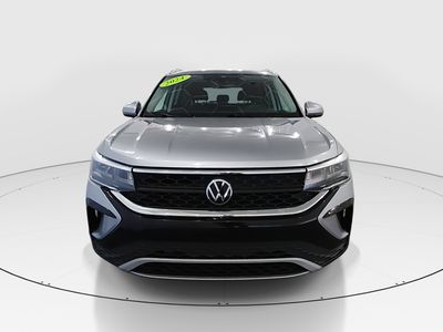 2024 Volkswagen Taos - Photo 2